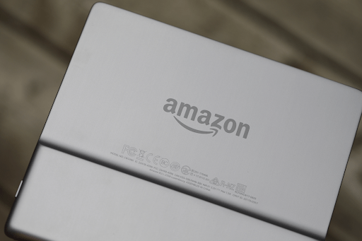 Regulatory messages on the original Amazon Kindle Oasis (2017).